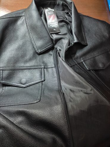 куртки большой размер: Куртка M (EU 38), L (EU 40), цвет - Черный