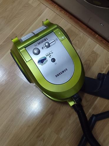 Samsung tozsoran – 1800W, yaşıl rəng. - Siklon tipli toz konteyneri
