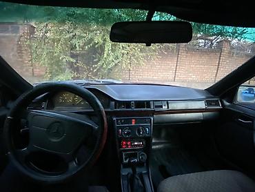 bmw i5: Mercedes-Benz W124: 1994 г., 2 л, Автомат, Бензин, Седан — 10