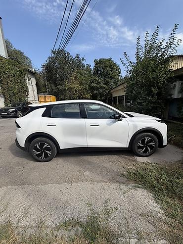 kaiyi e5: Changan Qiyuan Q05: 2026 г., Автомат, Электромобиль, Кроссовер — 3