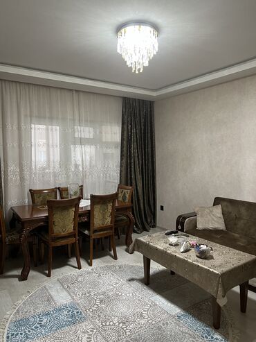 Köhnə tikili: Bakı, Bakıxanov qəs., 2 otaqlı, Köhnə tikili, m. Neftçilər, 50 kv. m — 2