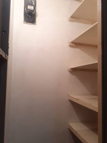 калык акиева московская 1 ком кв: 1 комната, 45 м², Индивидуалка, 1 этаж, Косметический ремонт