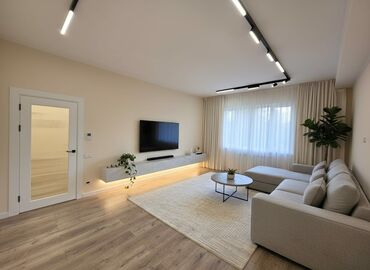 торговая точка в аренду: 3 комнаты, 80 м², Элитка, 1 этаж, Дизайнерский ремонт
