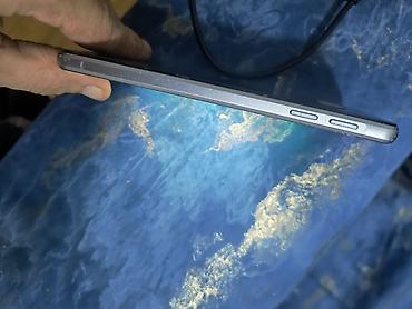 j1 2016: Samsung Galaxy A3 2016, rəng - Qara, Sensor — 3