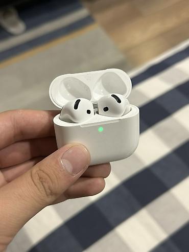 Аудиотехника: Беспроводные наушники-вкладыши, Apple, AirPods 4, Б/у — 2