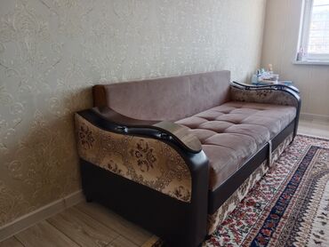 мебель на зал: Диван-кровать, цвет - Коричневый, Б/у