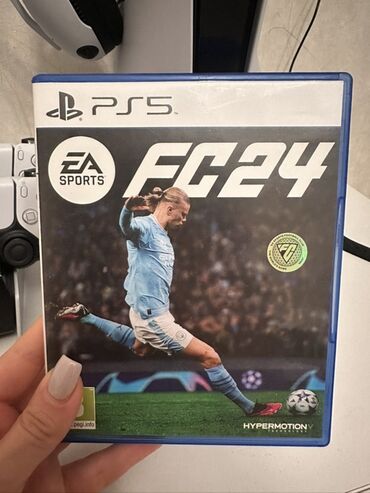 Kompüter, noutbuk və planşetlər: Yeni kimidir, özümündür,bir nece defe istifade olunub evde. EA Sports