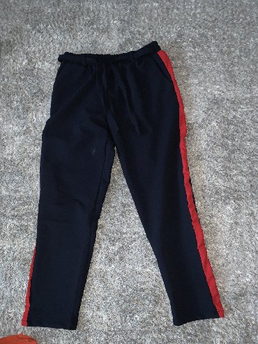 h m pantalone srbija: L (EU 40), M (EU 38)