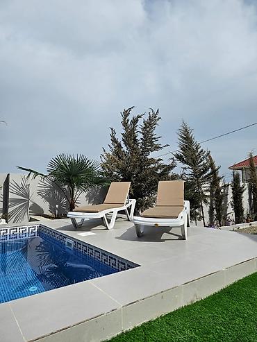 Bağ evlərinin kirayəsi: Kirayə üçün A‑frame (A-şəkilli) dizaynlı rahat bağ evi – özəl həyət və — 3