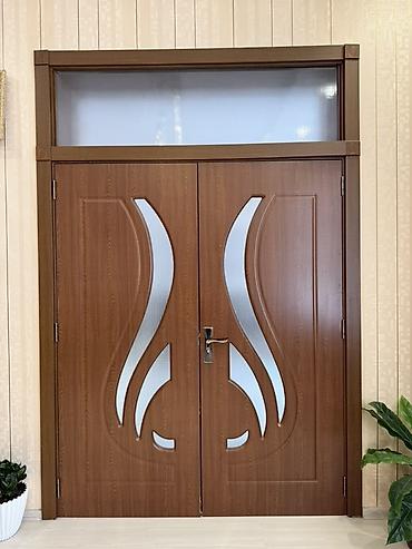zal qapıları: Qapilar səliqəli və az istifadə olunub . Binə qəsəbəsində yerləşir . 2 — 3