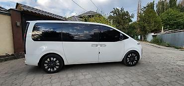 места: Hyundai Staria: 2021 г., 3.5 л, Автомат, Газ, Минивэн — 6
