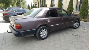 Mercedes-Benz: Mercedes-Benz 220: 1993 г., 2.2 л, Механика, Бензиновая, Седан — 5