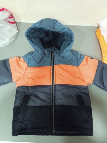 куртка tnf: Детская куртка OSHKOSH
Размеры на 4 года