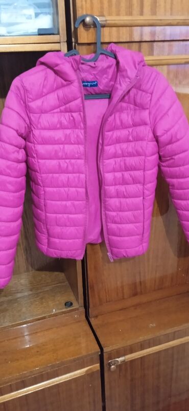 детский куртка бу: Куртка весна и осень.
8-10лет
цена 400с