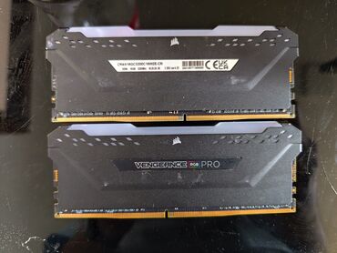 память для пк: Оперативная память, Б/у, Corsair, 32 ГБ, DDR4, 3600 МГц, Для ПК