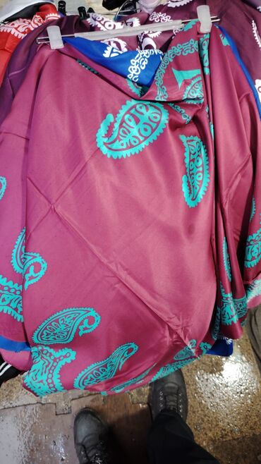 Baş geyimləri: Kelagâyi 100 % silk.olcusü 140/140 eni üzunu.ýenidir,qutu elavə 5 — 20