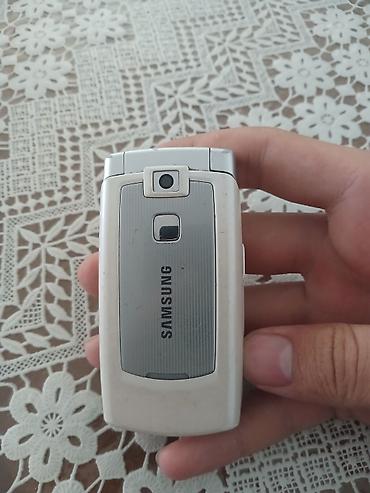 Samsung rəng - Gümüşü, Düyməli