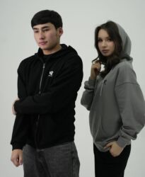 модель на маникюр: Требуется заказчик, пошив любой сложности!