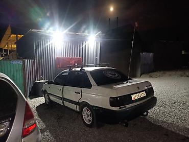 ижара авто: Volkswagen Passat: 1991 г., 1.8 л, Кол менен иштөөчү, Бензин, Седан — 2