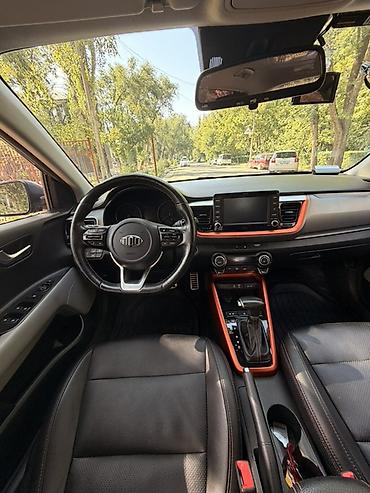 kia stoning: Kia Stonic: 2018 г., Кроссовер — 5