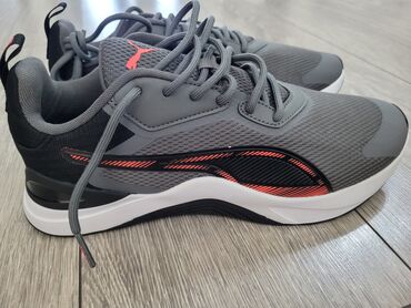 Кроссовки и спортивная обувь: Мужские кроссовки, 42, Puma, Новый, цвет - Серый, Самовывоз, Платная доставка