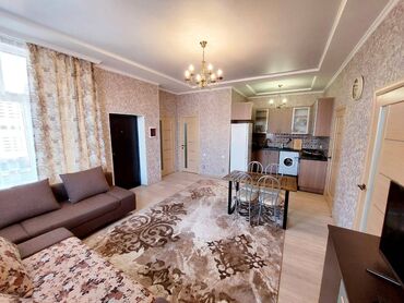 бишкек квартиры продажа: 70 м², 4 комнаты, Свежий ремонт С мебелью