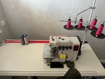 аверлог 4нитка: Швейная машина