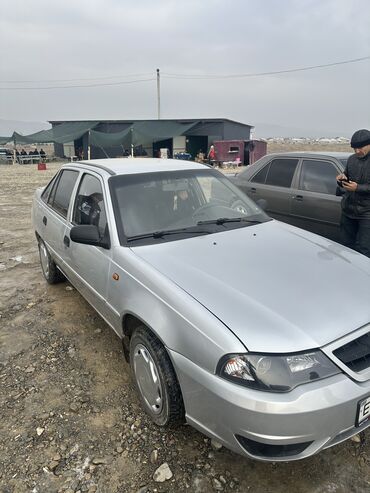 Daewoo: Daewoo Nexia: 2012 г., 1.6 л, Механика, Бензин, Седан