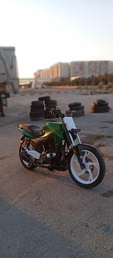 cobalt bar: Modifikasiya olunmuş şəhər/naked tərzli motosiklet Xüsusiyyətlər: - — 1