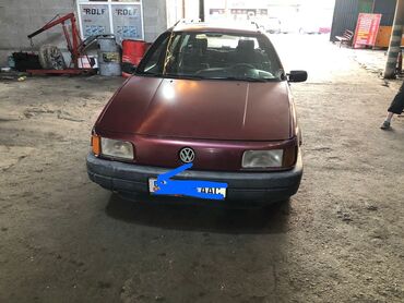 Volkswagen: Volkswagen Passat: 1992 г., 1.8 л, Механика, Бензин, Универсал