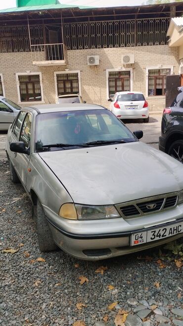 серв 1: Daewoo Nexia: 2006 г., 1.6 л, Механика, Бензин, Седан