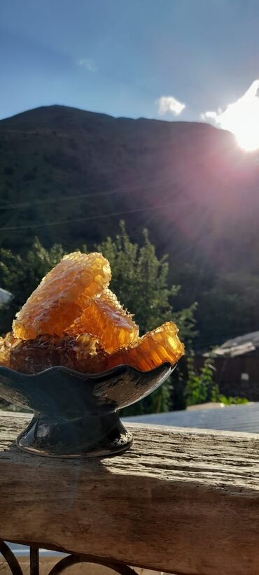 Bal: Qax Dağ Sarıbaş balı Qax Dağ Sarıbaş balı! Təbii, qatqısız, ekoloji -da lalafo.az — 7 Bal: Qax Dağ Sarıbaş balı Qax Dağ Sarıbaş balı! Təbii, qatqısız, ekoloji — 7