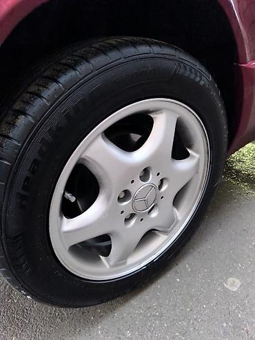 mercedes benz e250: Salam . mercedeS w 202 sport diski tekerle bir yerde satilir diskler — 4