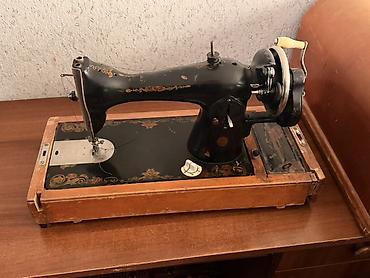 antik samovar: Satılır qədimi vintage tikiş maşını. Köhnə model əl ilə işləyən tikiş — 2