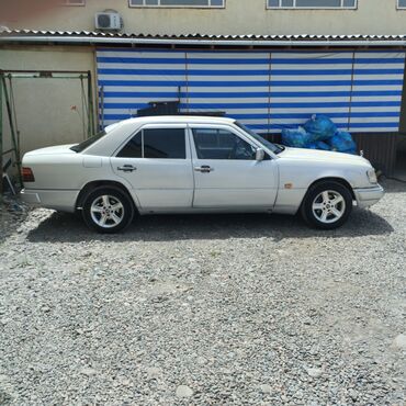 мерс124 ош: Mercedes-Benz W124: 1993 г., 2 л, Механика, Бензин