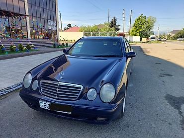 Mercedes-Benz: Mercedes-Benz E-Class: 2.2 l | 2000 il Sedan — 1