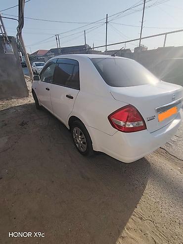 prius baqaj: Nissan Tiida Latio sedan Salam Bez kraska deyil əziyi olubda düzəlibdə — 6