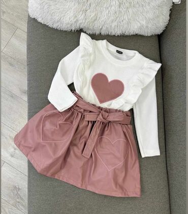 nike roze patike: Set: Sweatshirt, Skirt