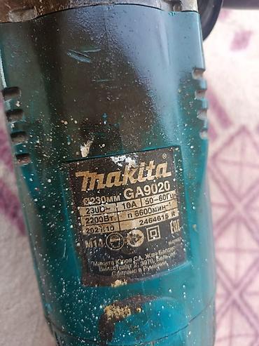 metal cənlər: Makita GA9020 bucaqslifi - Disk diametri: 230 mm - Güc: 2200 W - — 3
