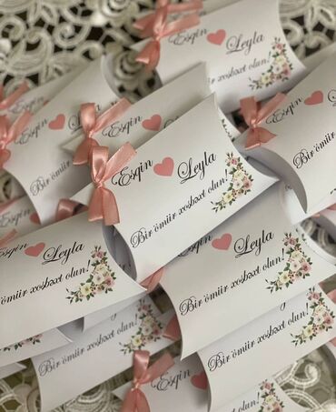 Xonça: Xonca ucun paylama konfetler sifarisle bezedilir.Sifarisler en az 1 — 7