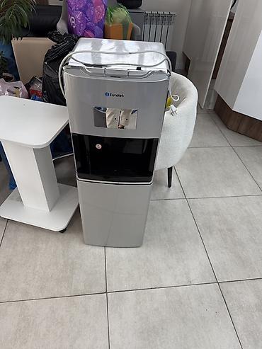Продается кулер ( Диспенсер ) для воды Eurotek (напольный) В отличном