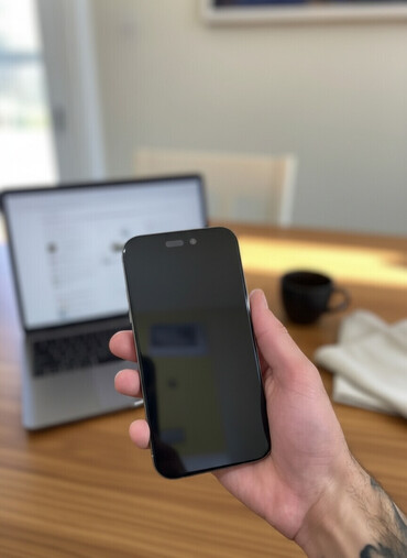 Apple iPhone: IPhone 15 Pro, 128 GB, Desert Titanium, Face ID — 2