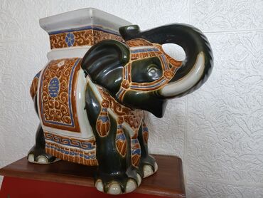 Figure: Figura, bоја - Šareno, Novo — 1