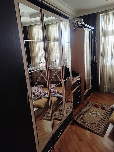 Yataq otağı üçün dəst – güzgülü qarderob və tumba - Rəng: açıq palıd