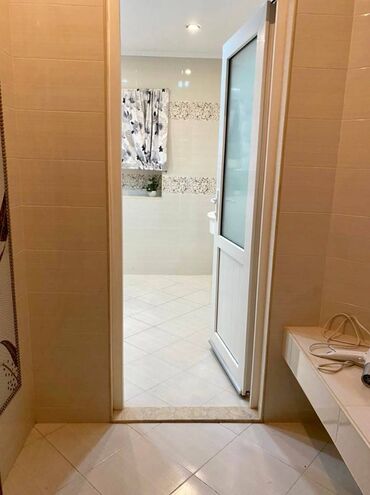 Uzunmüddətli kirayə mənzillər: Xətai metrosu yaxınlığında, 9 mərtəbəli binanın 5-ci mərtəbəsində -da lalafo.az — 15 Uzunmüddətli kirayə mənzillər: Xətai metrosu yaxınlığında, 9 mərtəbəli binanın 5-ci mərtəbəsində — 15