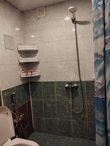 Uzunmüddətli kirayə mənzillər: Mənzil kirayə verilir. 2 otaq 9.5 mər. 55 kv. Seherin merkezinde — 5