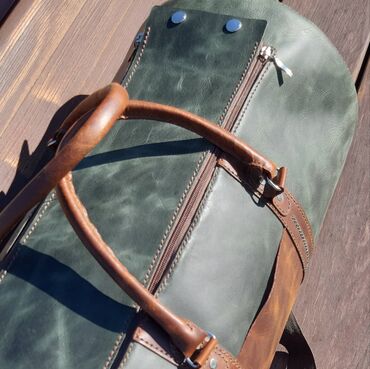 İdman çantaları: İdman çantası Təbii dəridən tamamilə əl işi olan idman çantası — 24