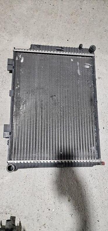 kombi və radiatorların satışı: "Mercedes-Benz" su radiatoru Mercedes benz su radiatoru. 70azn dən — 1