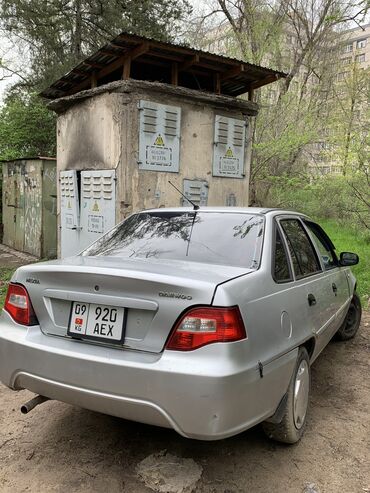 Daewoo Nexia: 2010 г., 1.5 л, Механика, Бензин, Седан