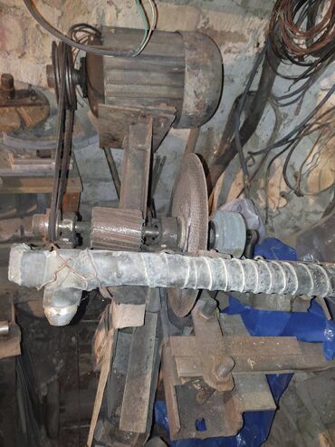 Токарные станки: Токарный станок. Рабочий, не большой (самодельный, не заводской) В — 9